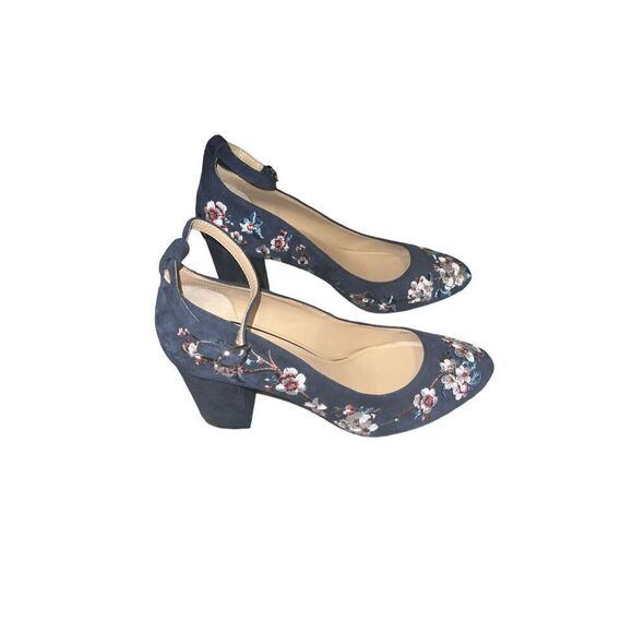 ✨HP✨White House Navy Market Floral Embroidered Suede Chunky Ankle Sz 8 Heels✨ - Picture 5 of 8